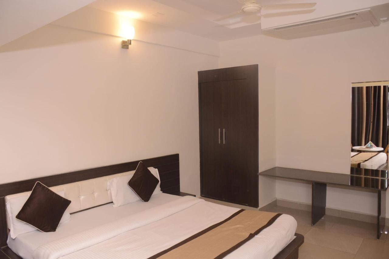 Hotel Bharat Kota  Eksteriør billede