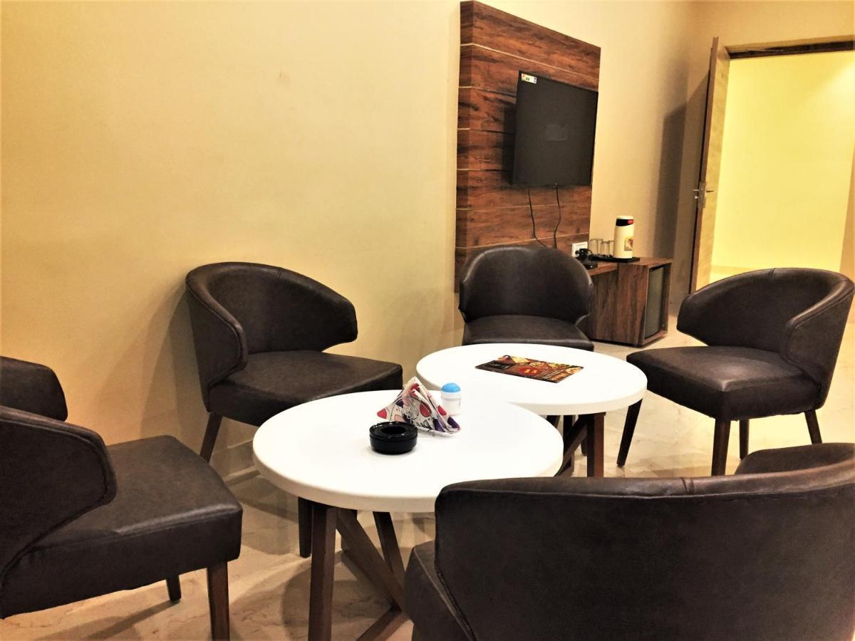Hotel Bharat Kota  Eksteriør billede